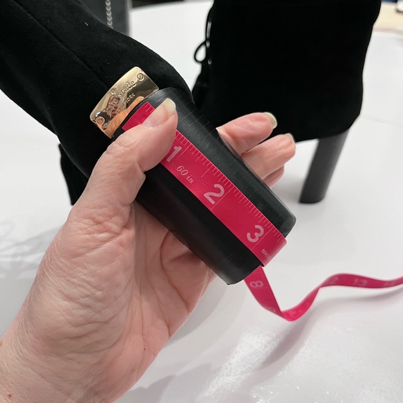 KATE SPADE | 8 | Black Suede - Picture 3 of 16